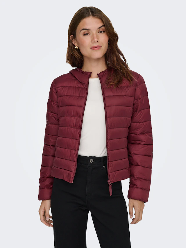 ONLY Steppjacke »ONLTAHIA LW QUILTED HOOD JKT OTW CC OTW« mit Kapuze