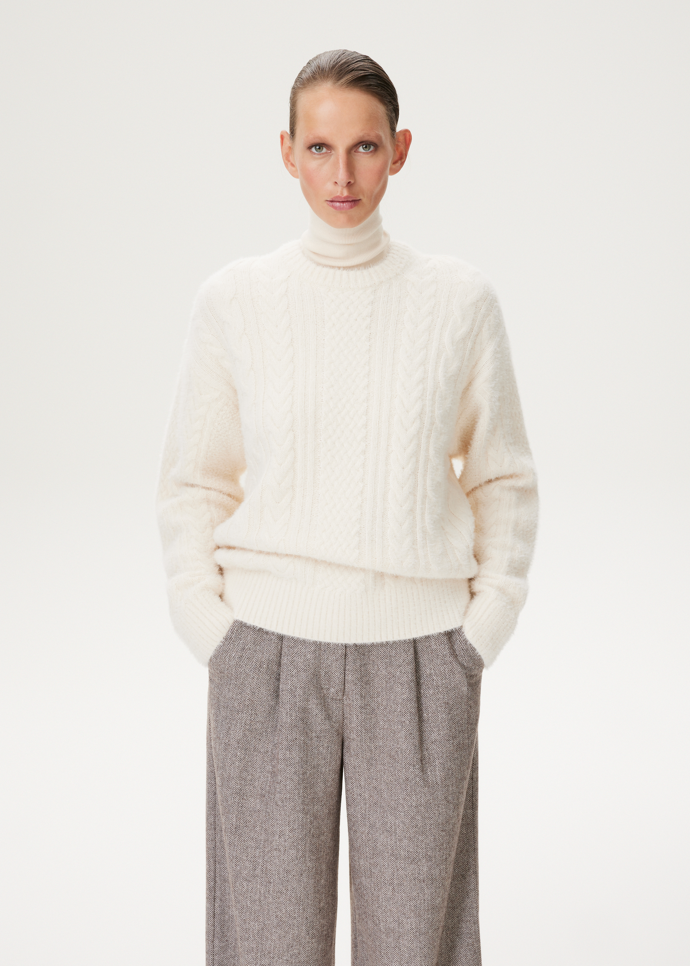 Gebreid oversized kabeltrui