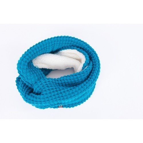 Cachecol circular azul para montaria no inverno