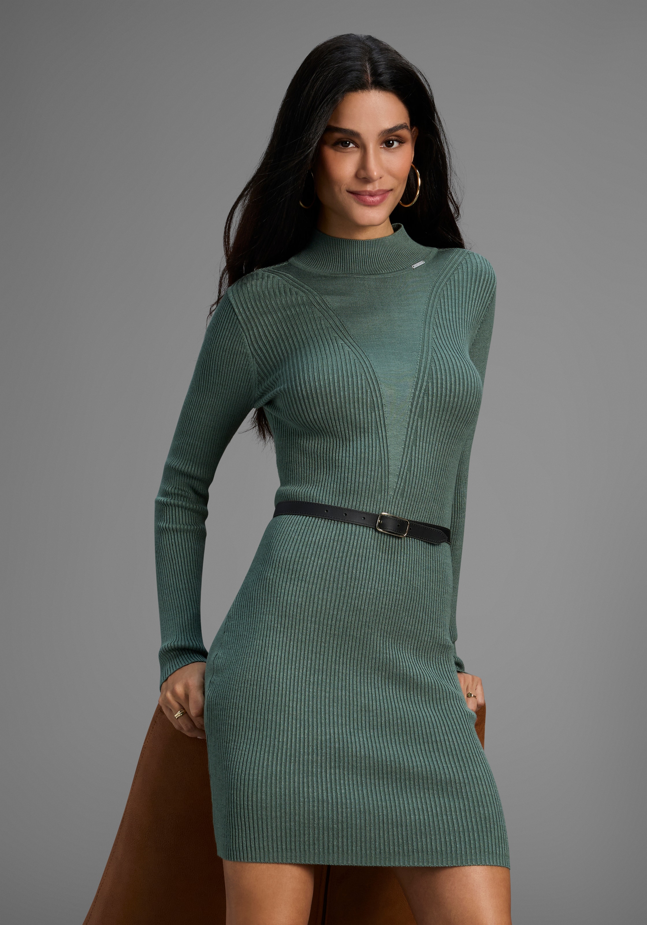 Bruno Banani Strickkleid Ohne Taschen in Rippstrick - NEUE KOLLEKTION