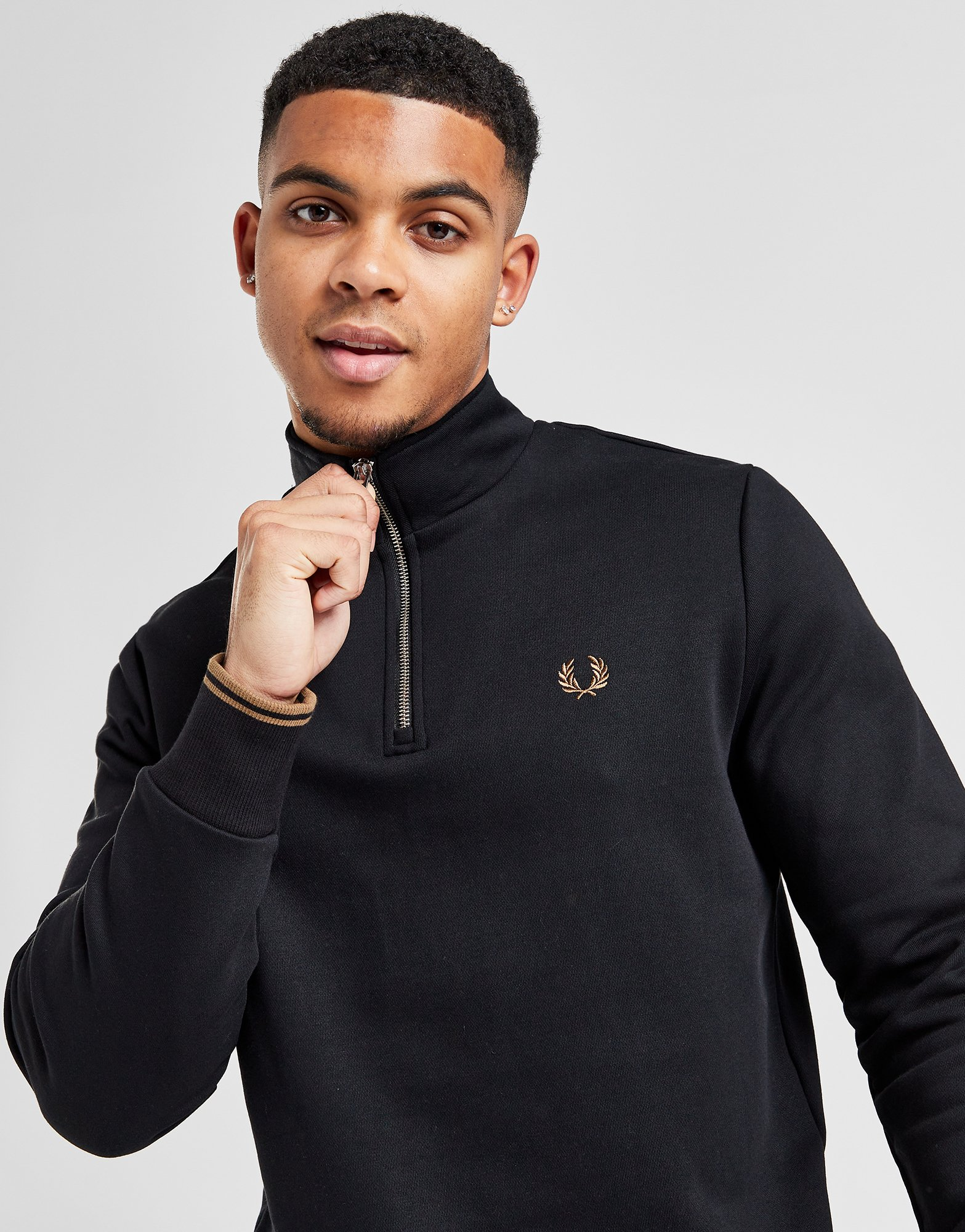 Fred Perry Sweatshirt Zippé 1/4 Badge Homme