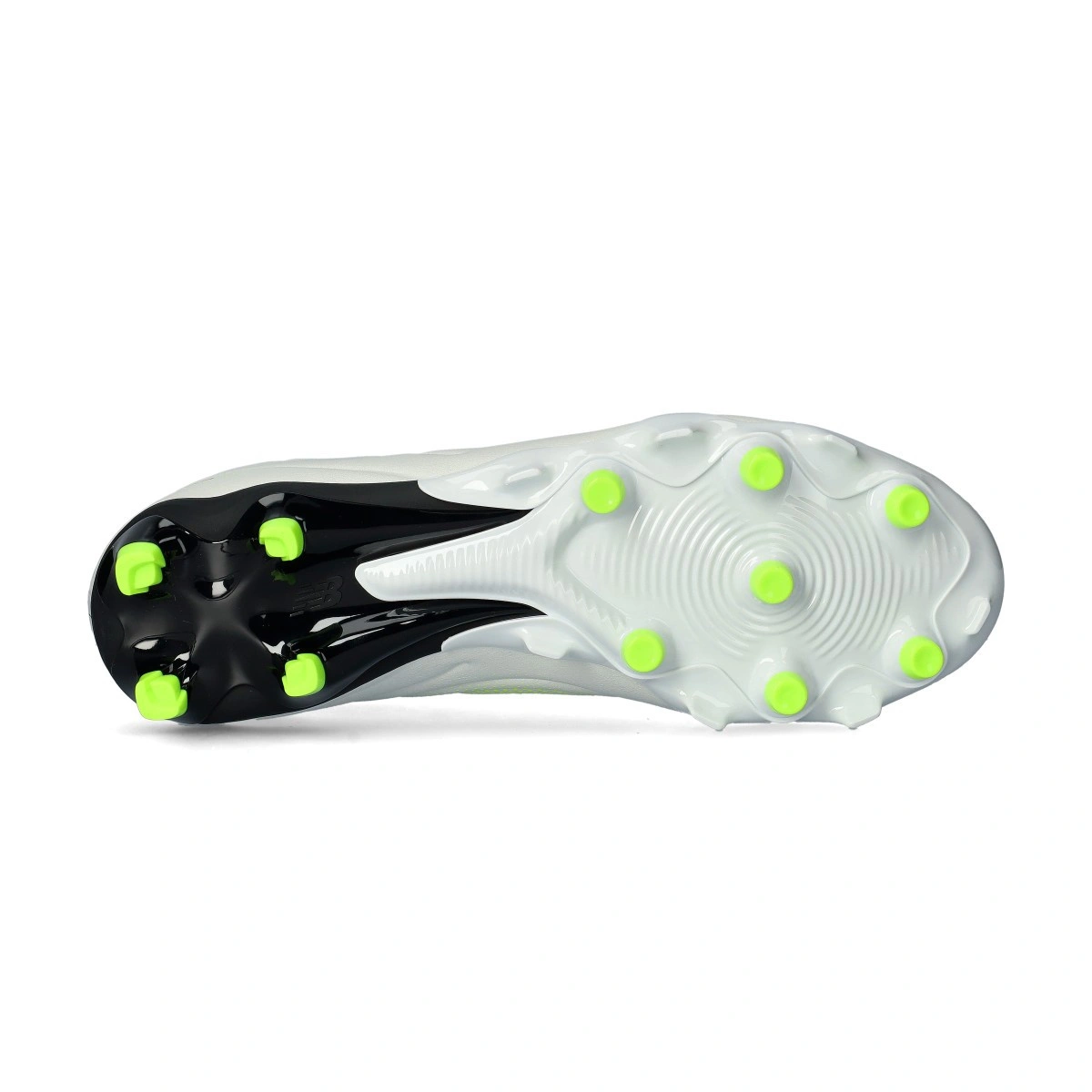 Chuteira New Balance Tekela Team Low Laced FG V5