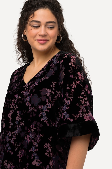 Samtkleid, A-Linie, V-Ausschnitt, 3/4-Arm, Midikleid