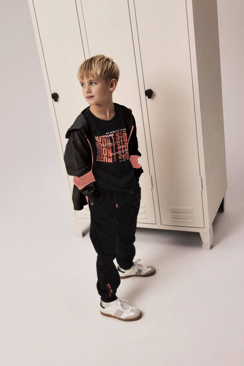 NAME IT sweatvest NKMNOKAS zwart/koraaloranje