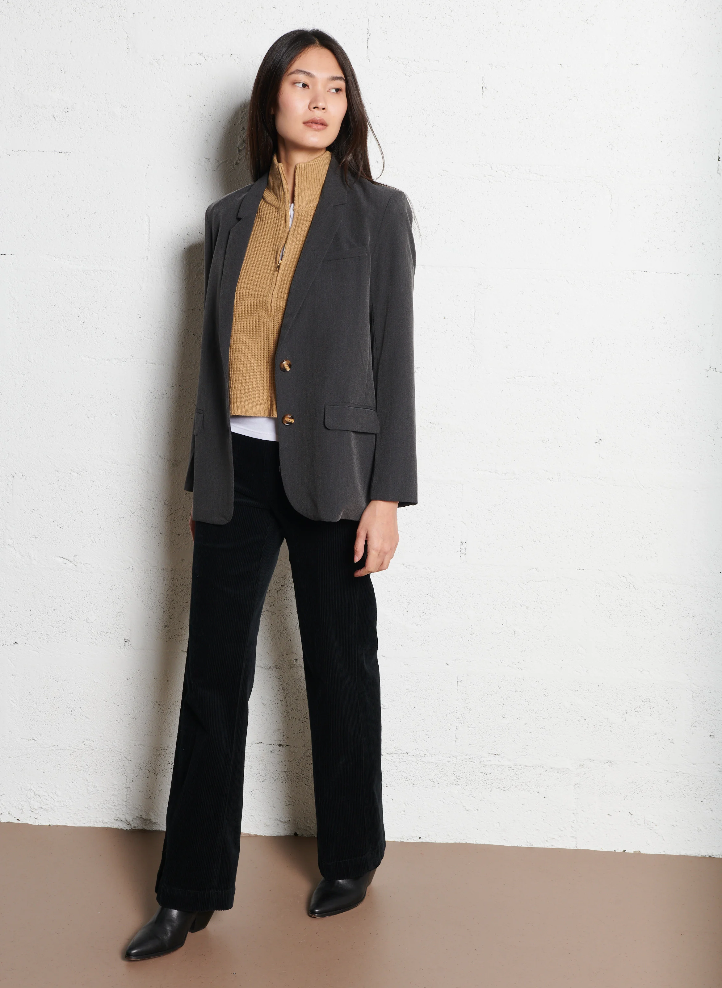 OXAN - Pantalon droit en velours côtelé | Noir