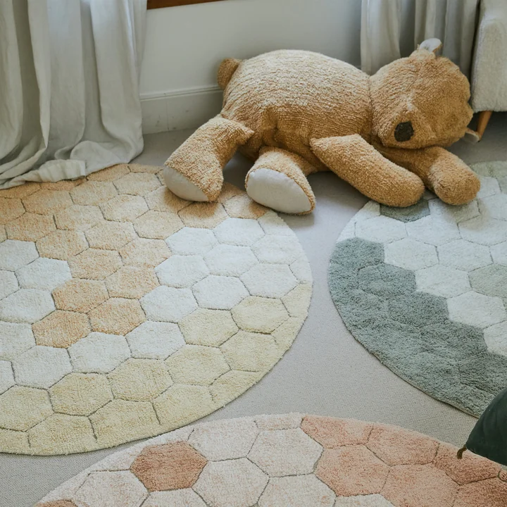 Lorena Canals - Honeycomb waschbarer Teppich, Ø 140 cm, blue sage / ivory / hellblau