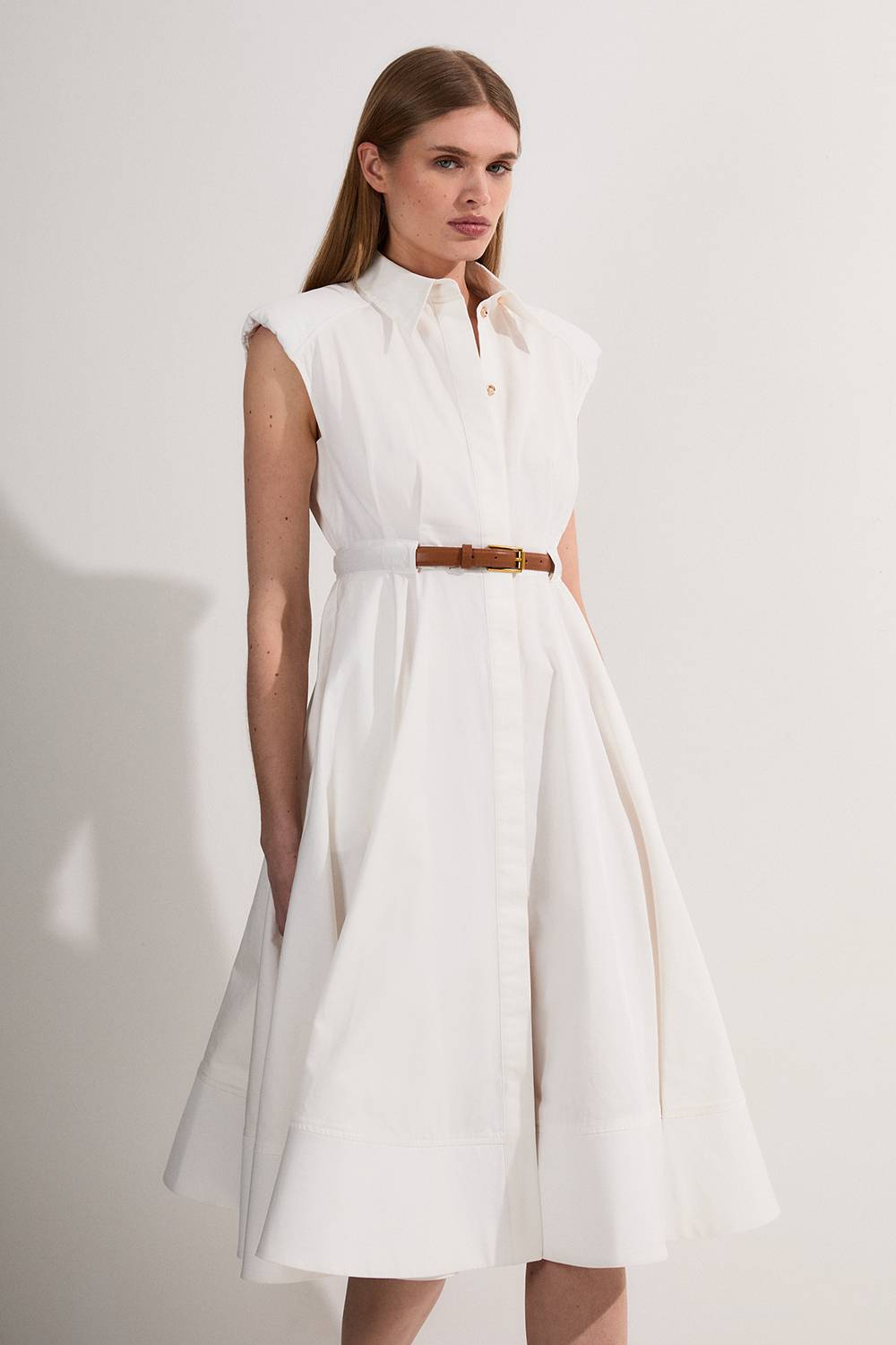 KarenMillen Robe mi-longue ajustée en coton ceinturée à col