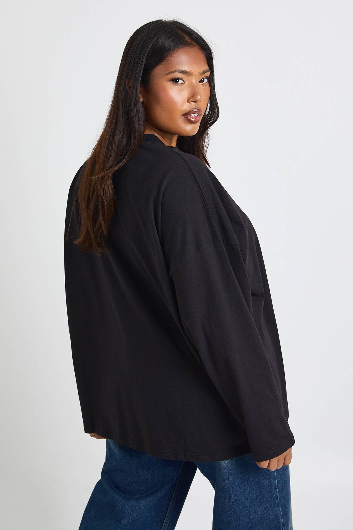 boohoo T-shirt à manches longues surdimensionné Plus Basic