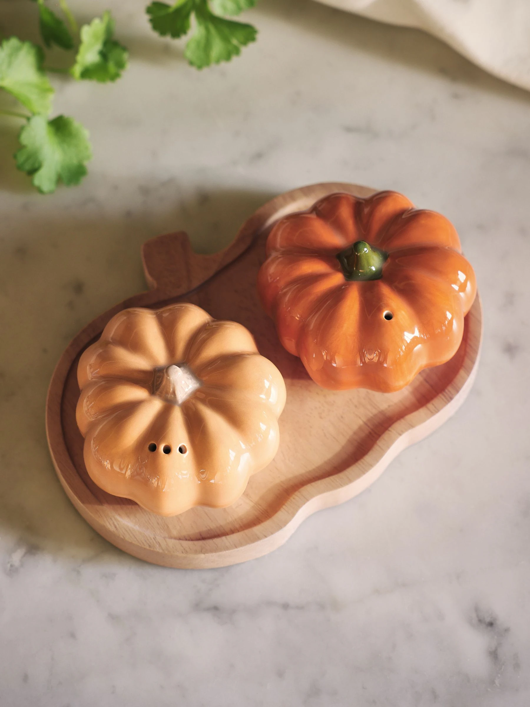 Pumpkin Salt and Pepper Shakers and Wooden Tray