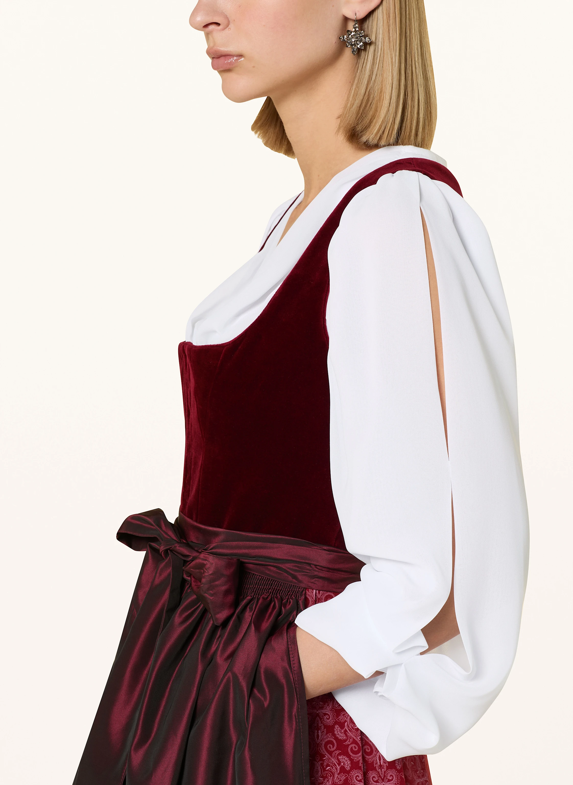 WALDORFF Dirndlbluse mit Cut-outs