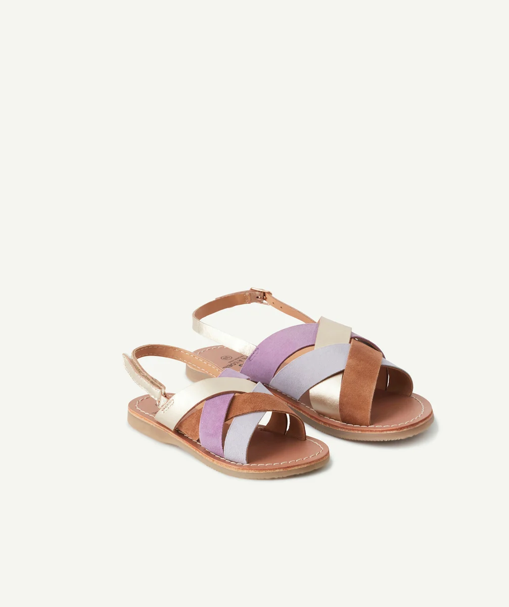 LES SANDALES EN CUIR AVEC LANIÈRES TRESSÉES COLORÉES