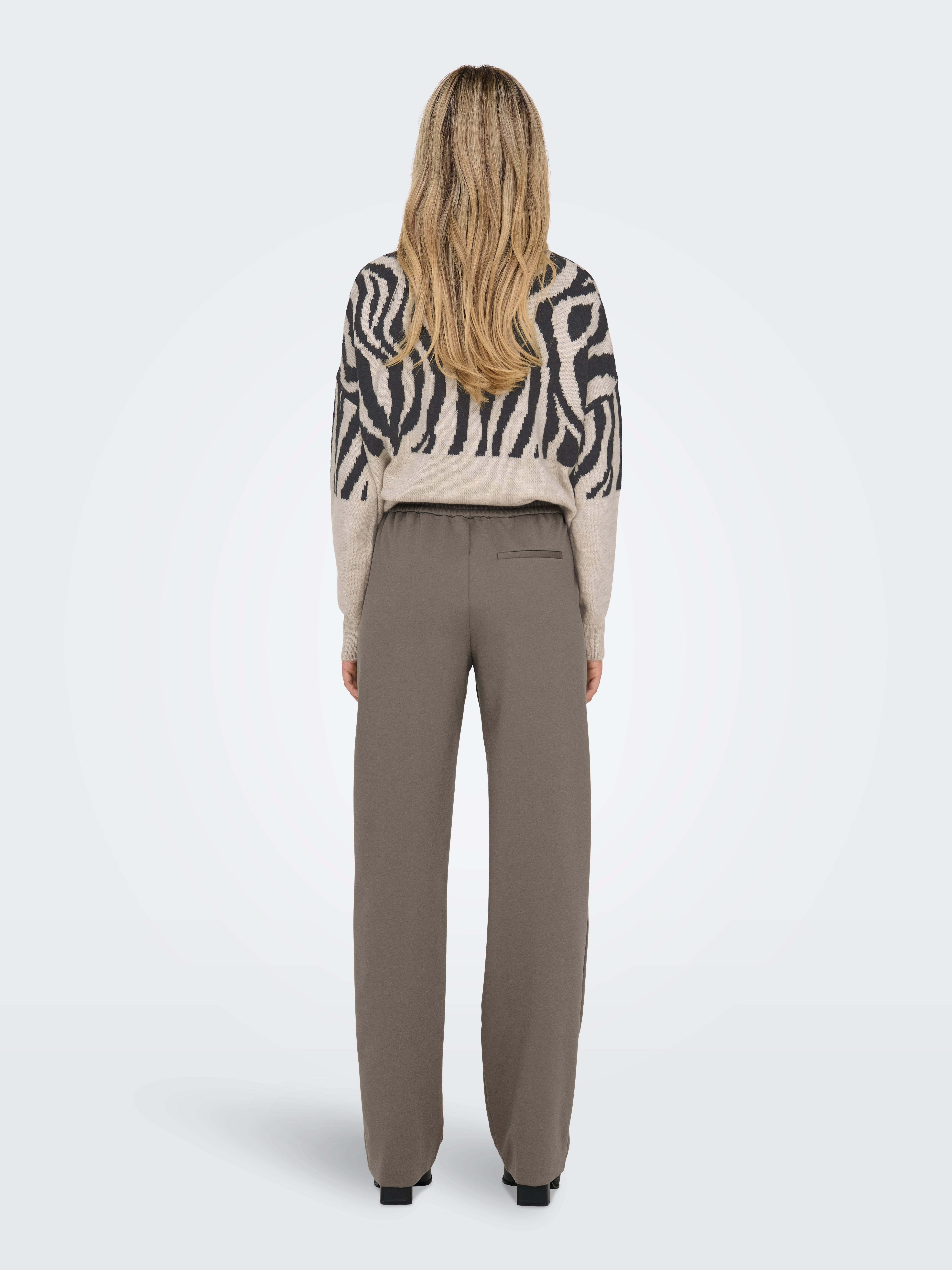 ONLPEACH Mittlere Taille Gerade geschnitten Gestrickte Hose Walnut