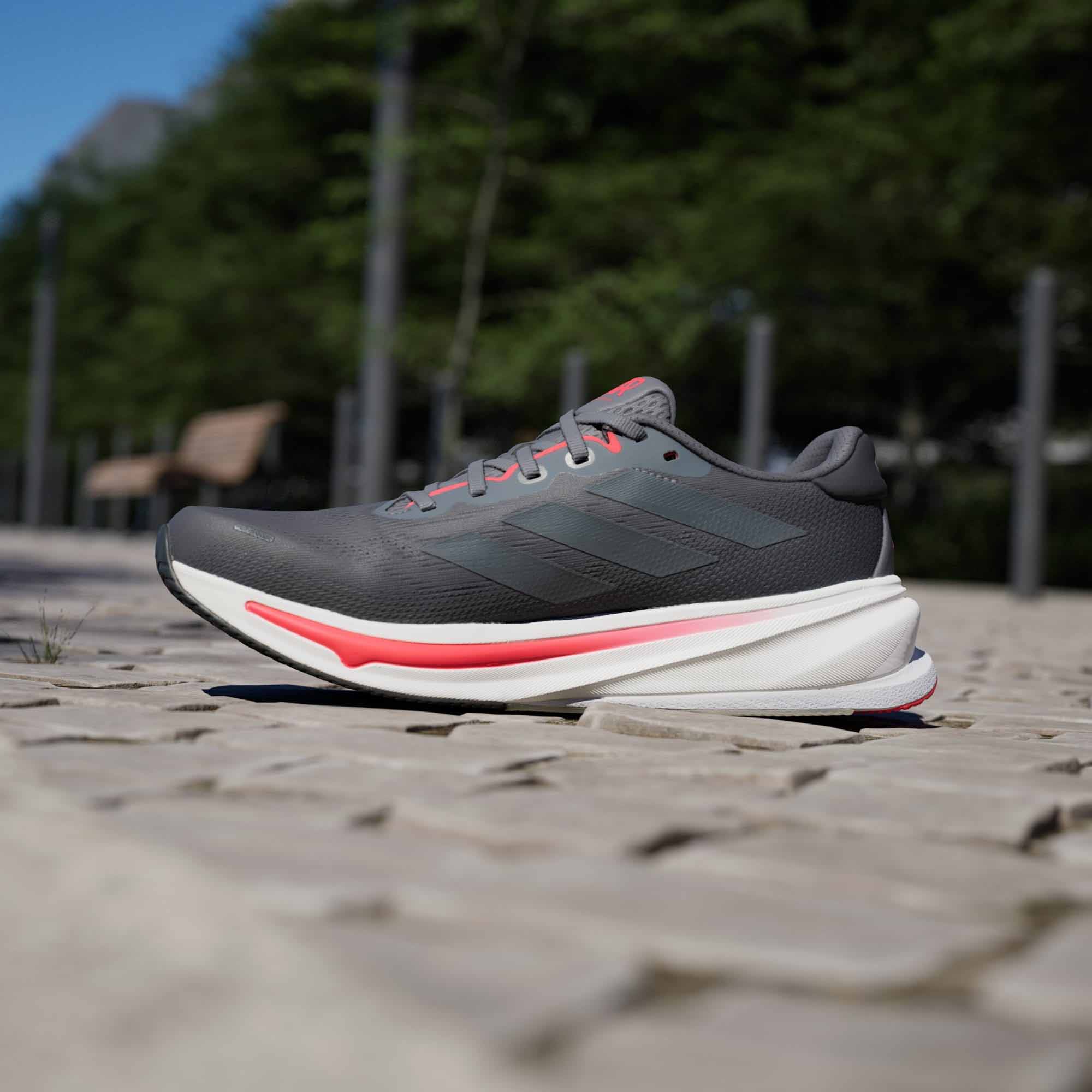 Supernova Rise 2 Herre Grey Five/Night Metallic/Lucid Red