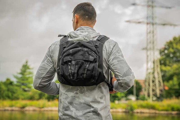 Sac de Poitrine Voyager Camouflage Fox Rage (Incl. 2 Boîtes à Leurres)