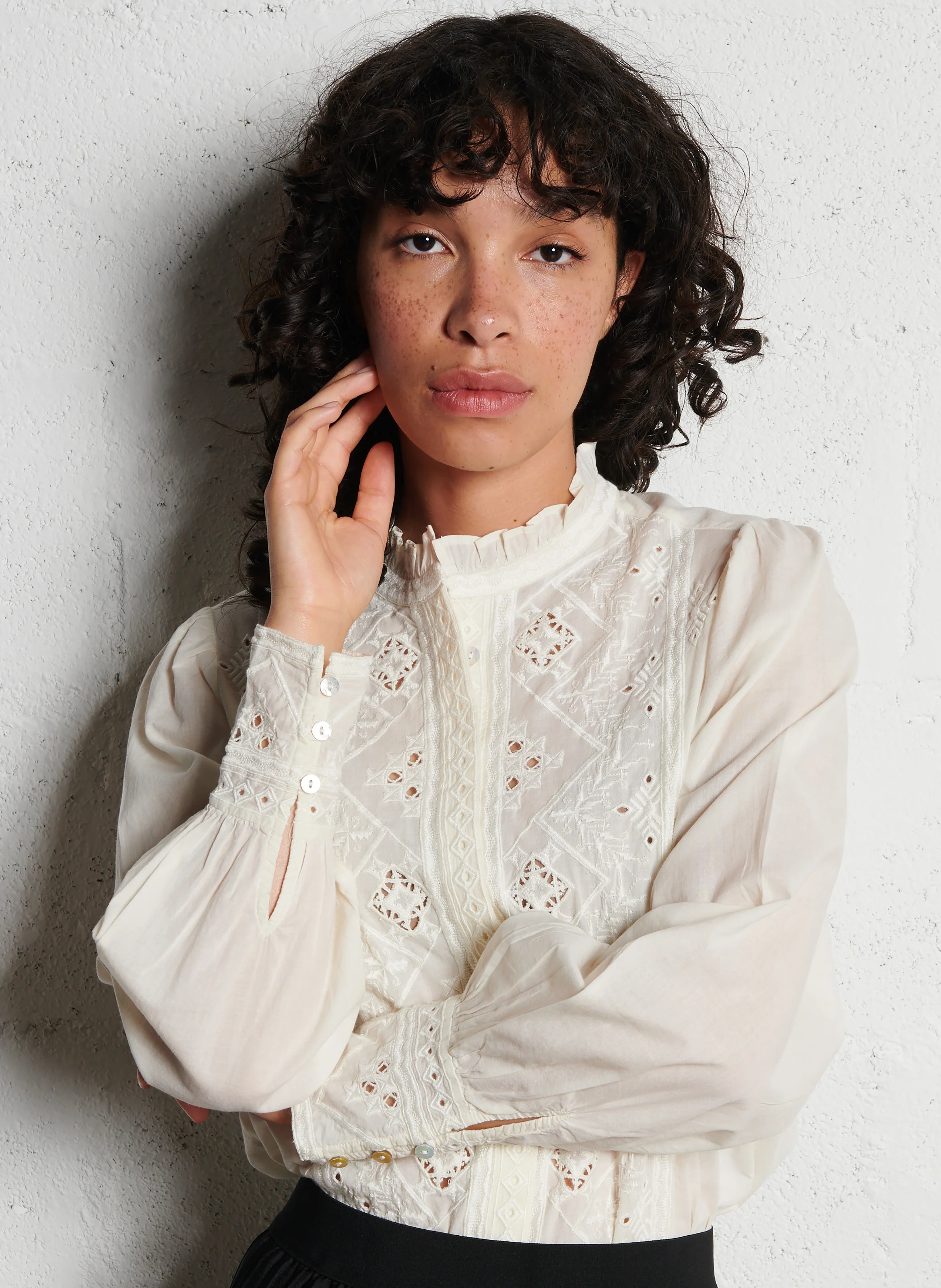 BIANCA - Chemise droite brodée en coton | Blanc