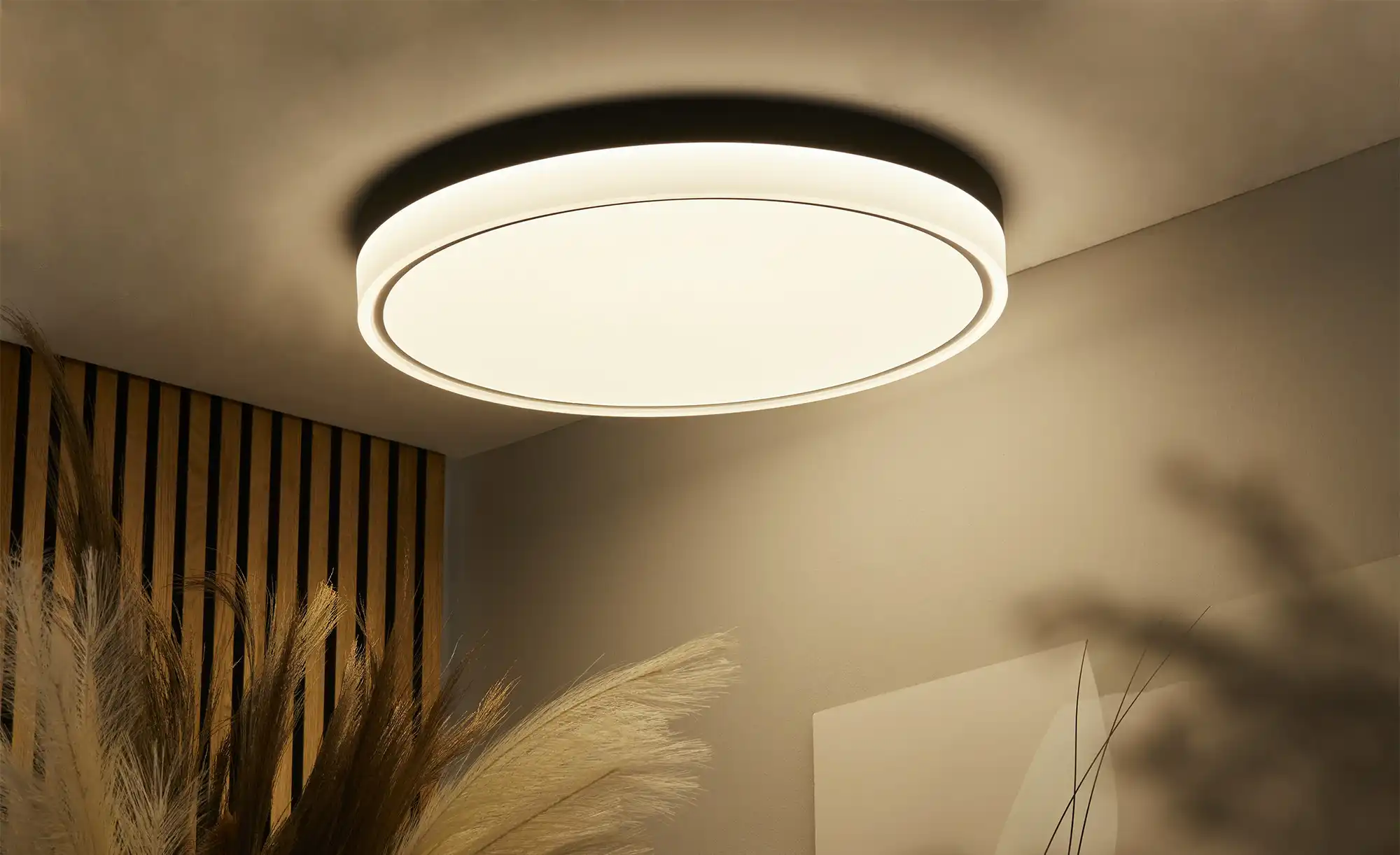 KHG LED-Deckenleuchte, schwarz mit Fernbedienung
