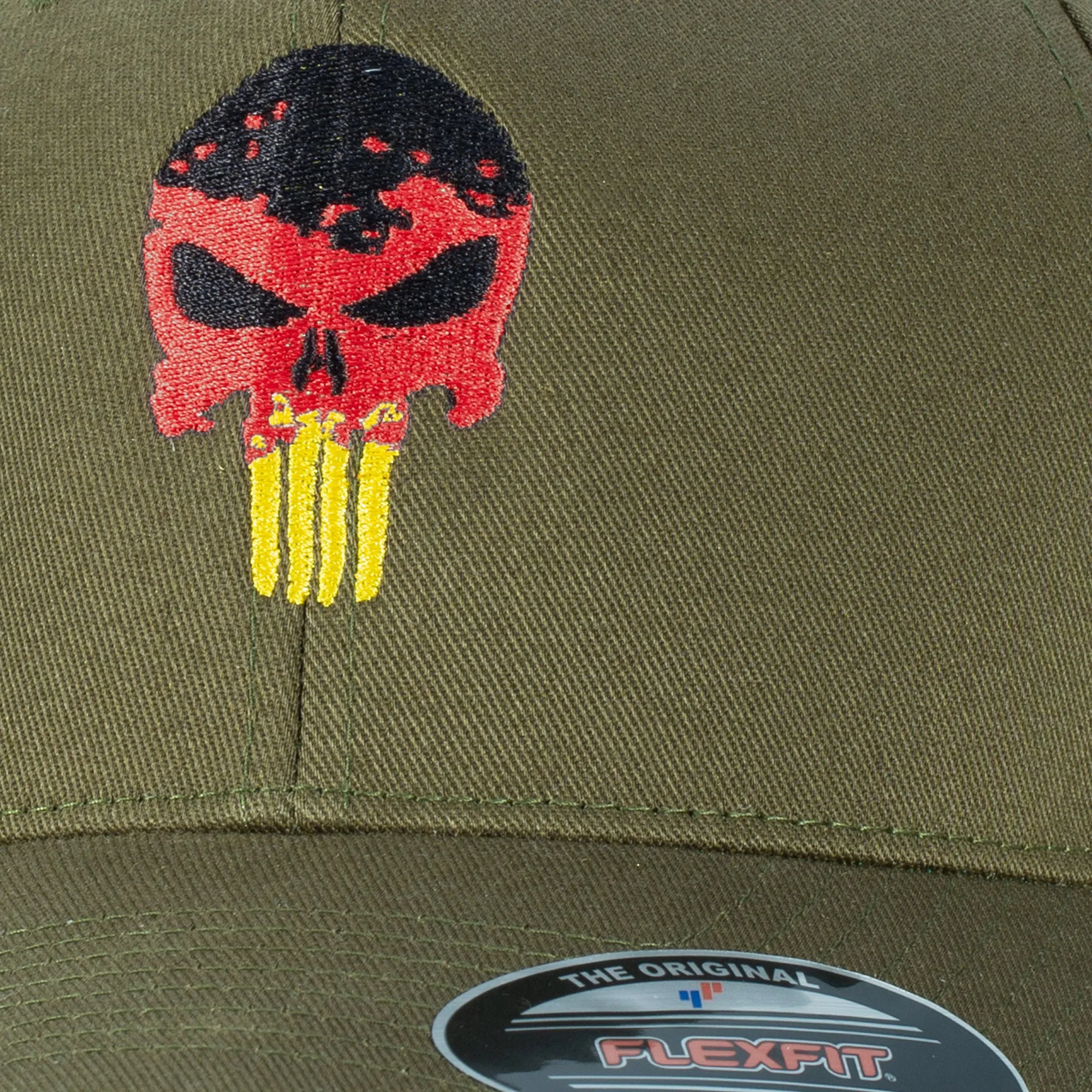 Café Viereck -  Cap Punisher Bunt