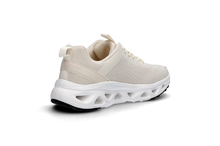 Sporty sneakers på trendy såle