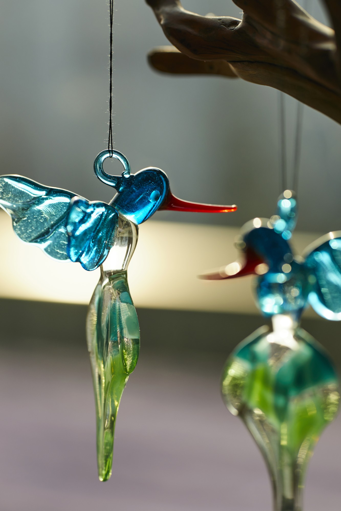 Glasfigur 'Kolibri' hängend, multicolor, H 11 cm, B 9 cm, L 6 cm von fischer's lagerhaus