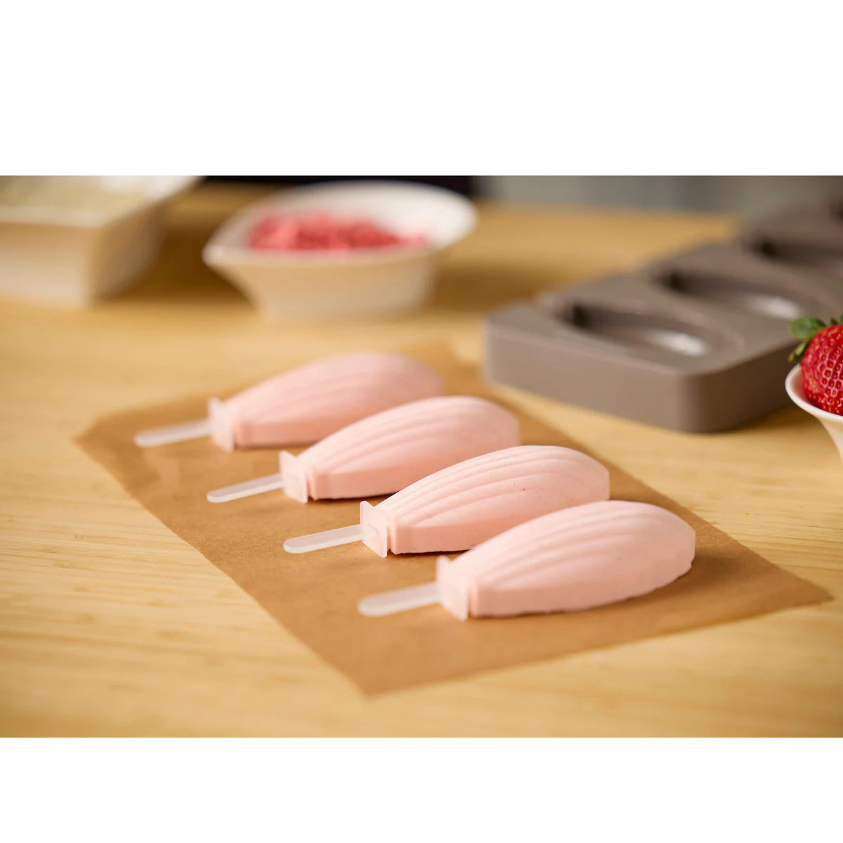 Blomsterbergs Madeleine Popsicle mould with 4 pcs Latte