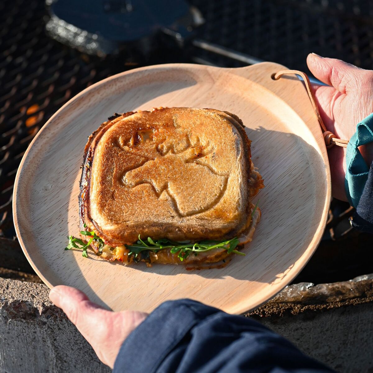 Sandwichjern med elgmotiv