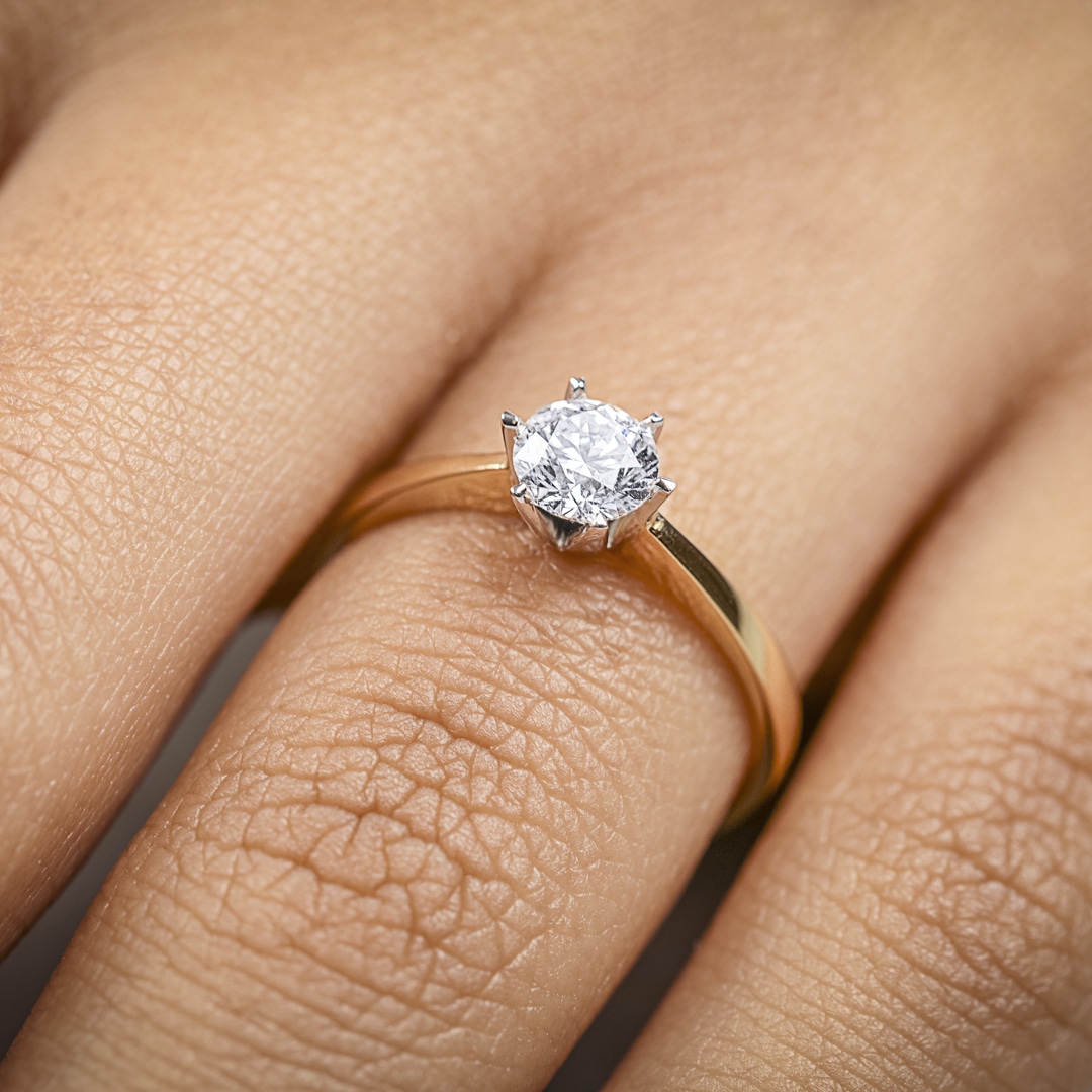 Verlobungsring 750/18 K Gelbgold mit Diamant 0.70 ct H/vs