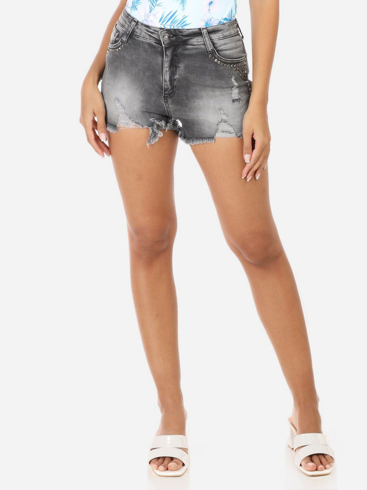 Short en jeans destroy à clous- Gris