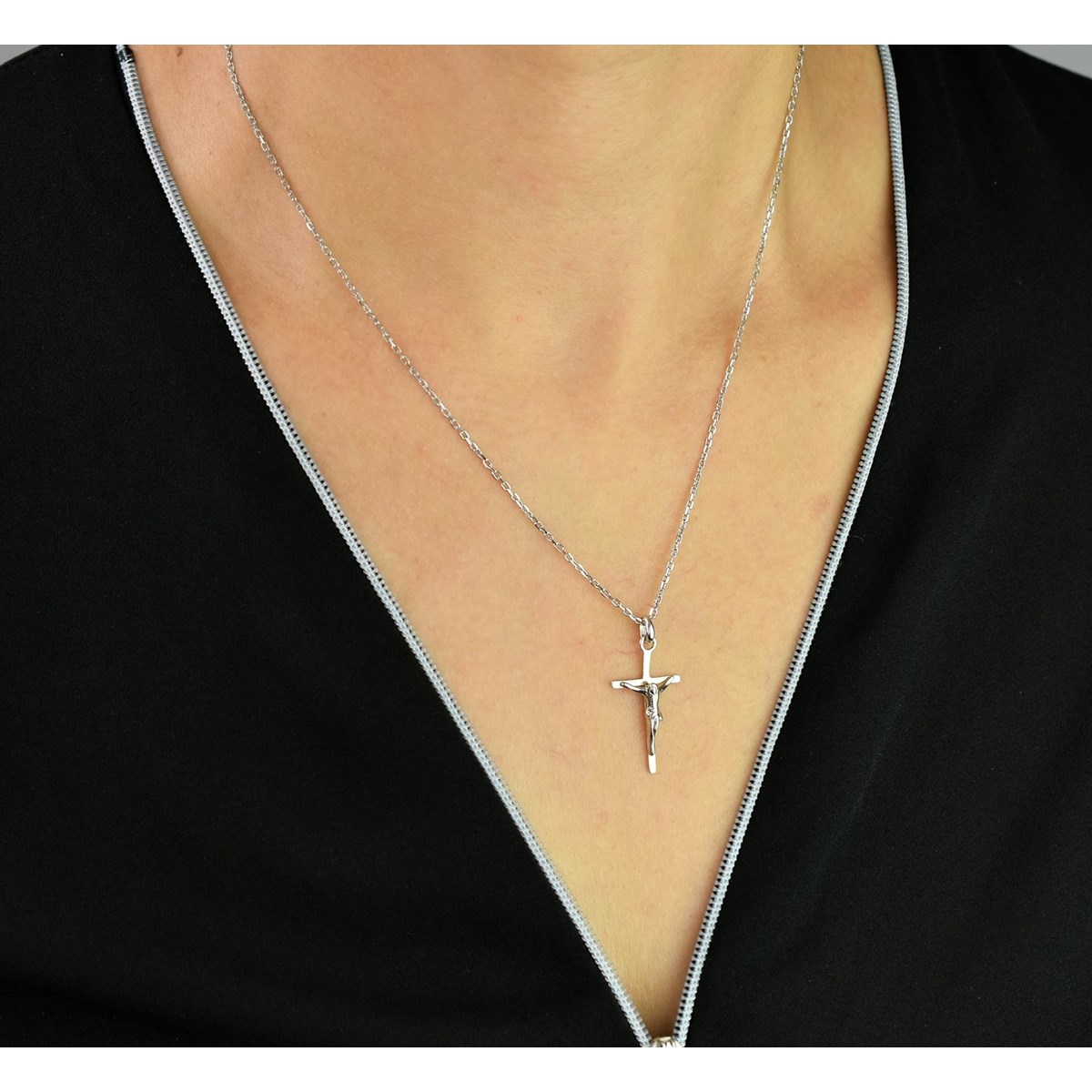 Collier Croix crucifix Jésus Christ Argent 925 Rhodié