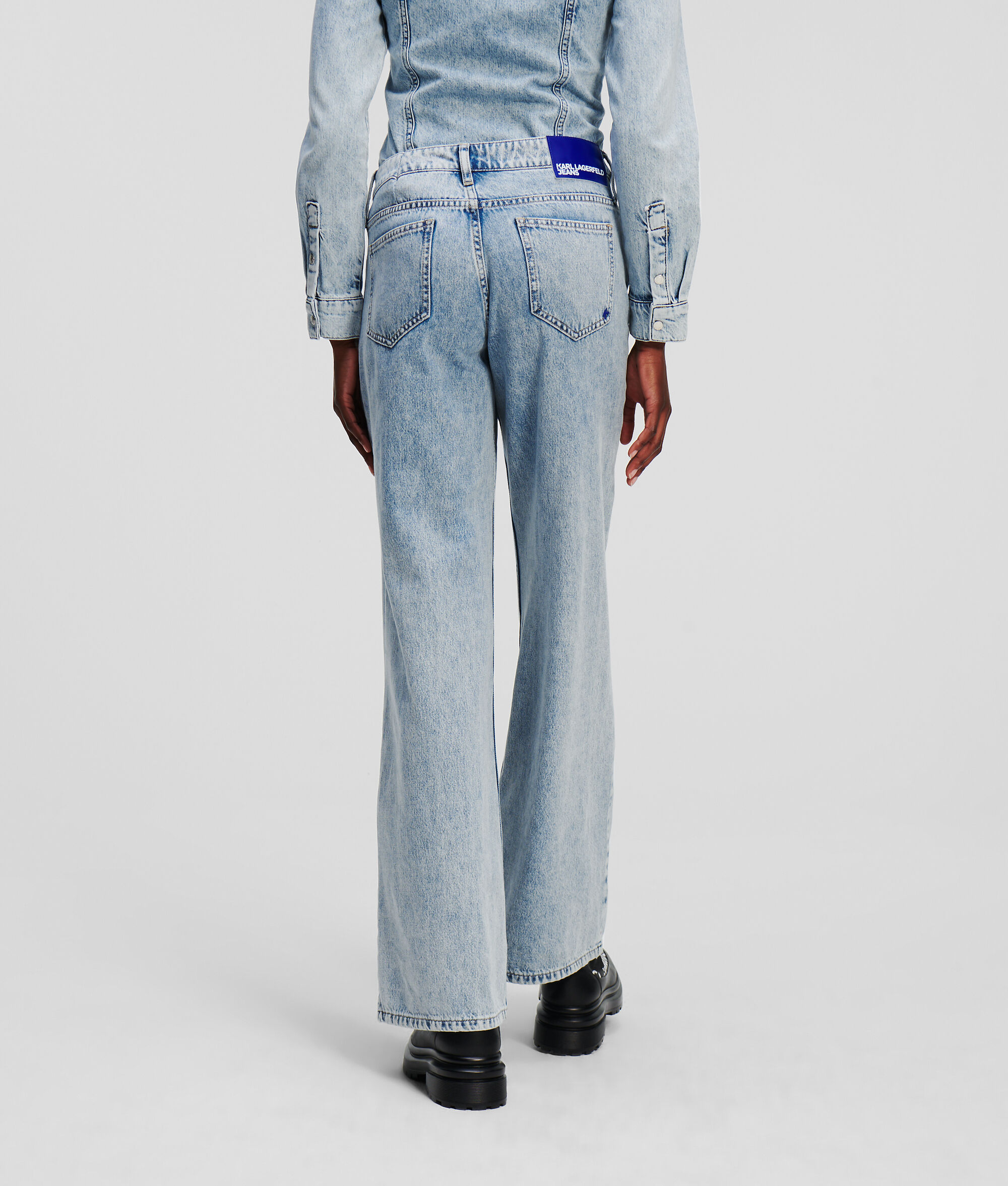 JEAN TAILLE BASSE COUPE AMPLE KLJ