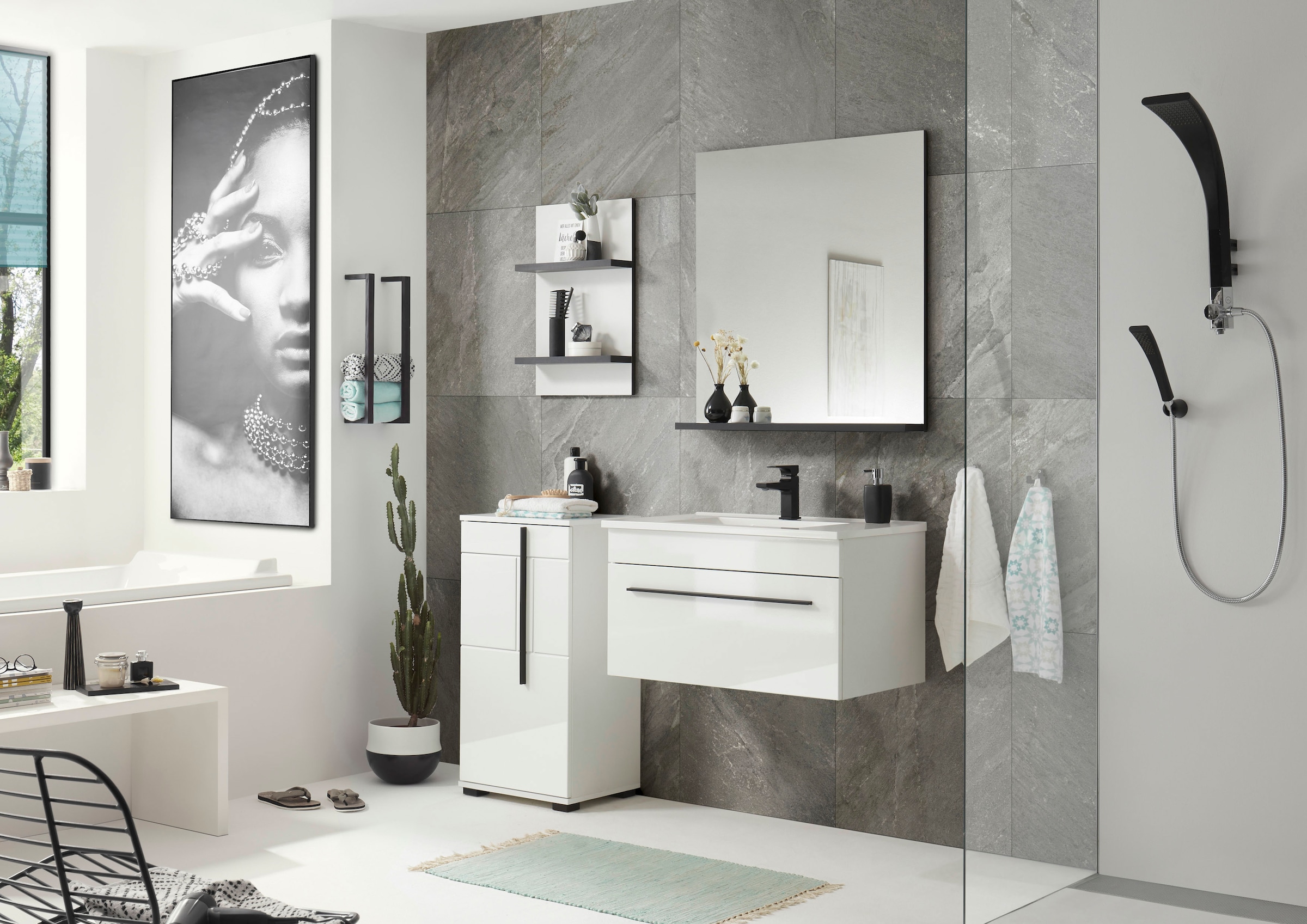INOSIGN Unterschrank »Cantara, Badschrank in Hochglanz Weiss, Schrank im modernen Design« mit schwarzen Griffen, ausreichend Stauraum