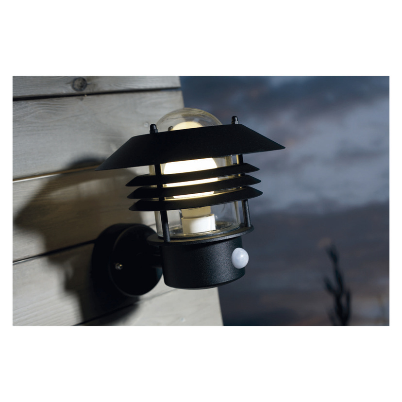 Vegglampe med bevegelsessensor IP54 E27