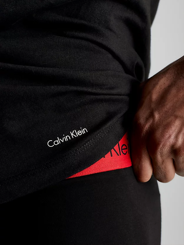 Pacote com 3 camisetas - Clássicas de algodão