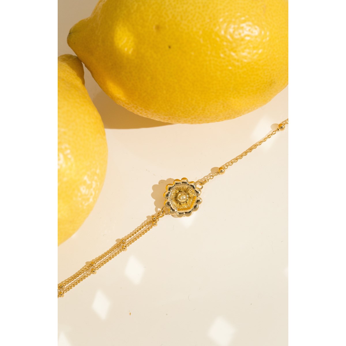 bracelet fleur doré à l'or fin - THÉIA
