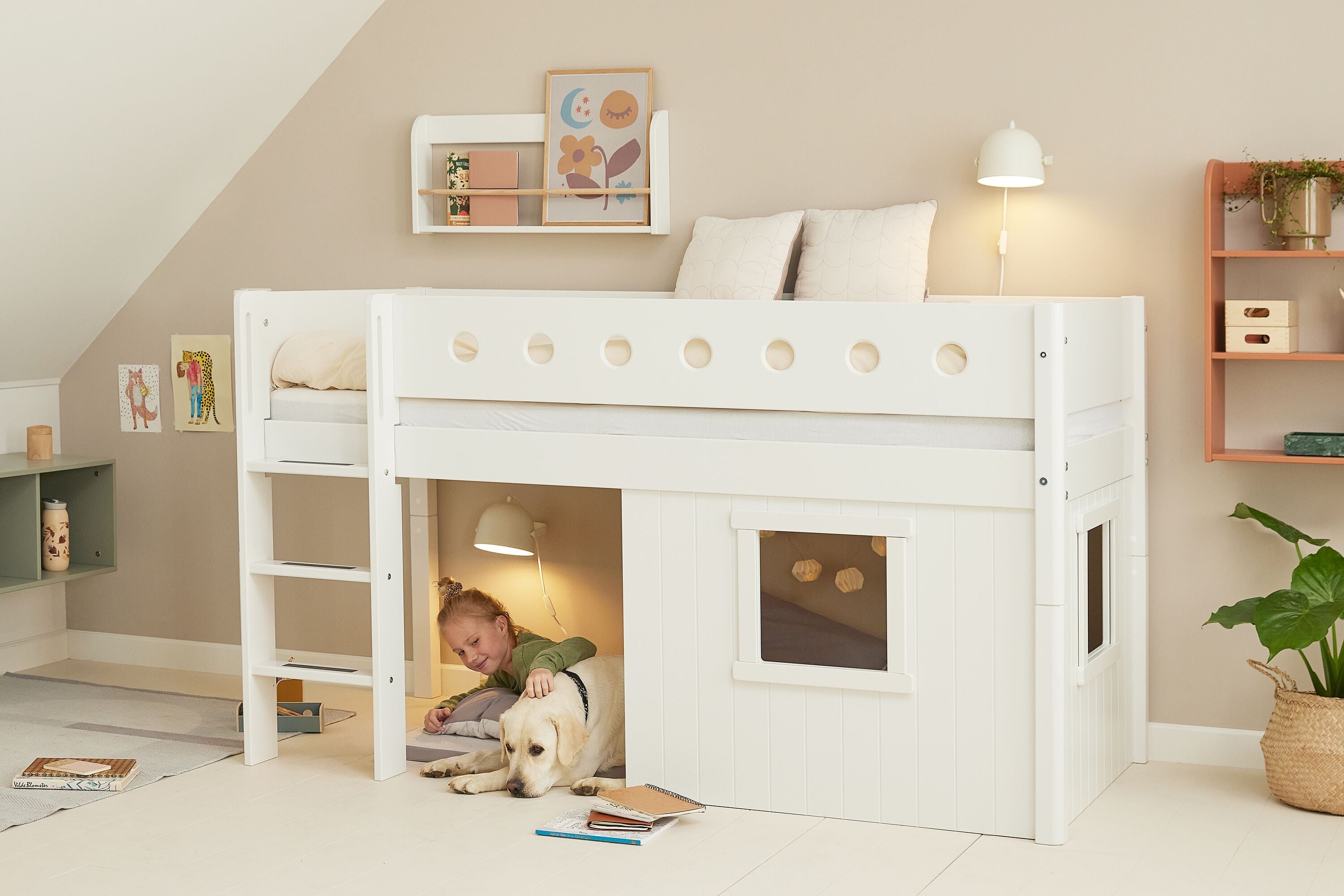 Flexa WHITE Halbhochbett mit Baumhaus - Weiss / B: 109.0 cm x T: 210.0 cm x H: 120.0 cm
