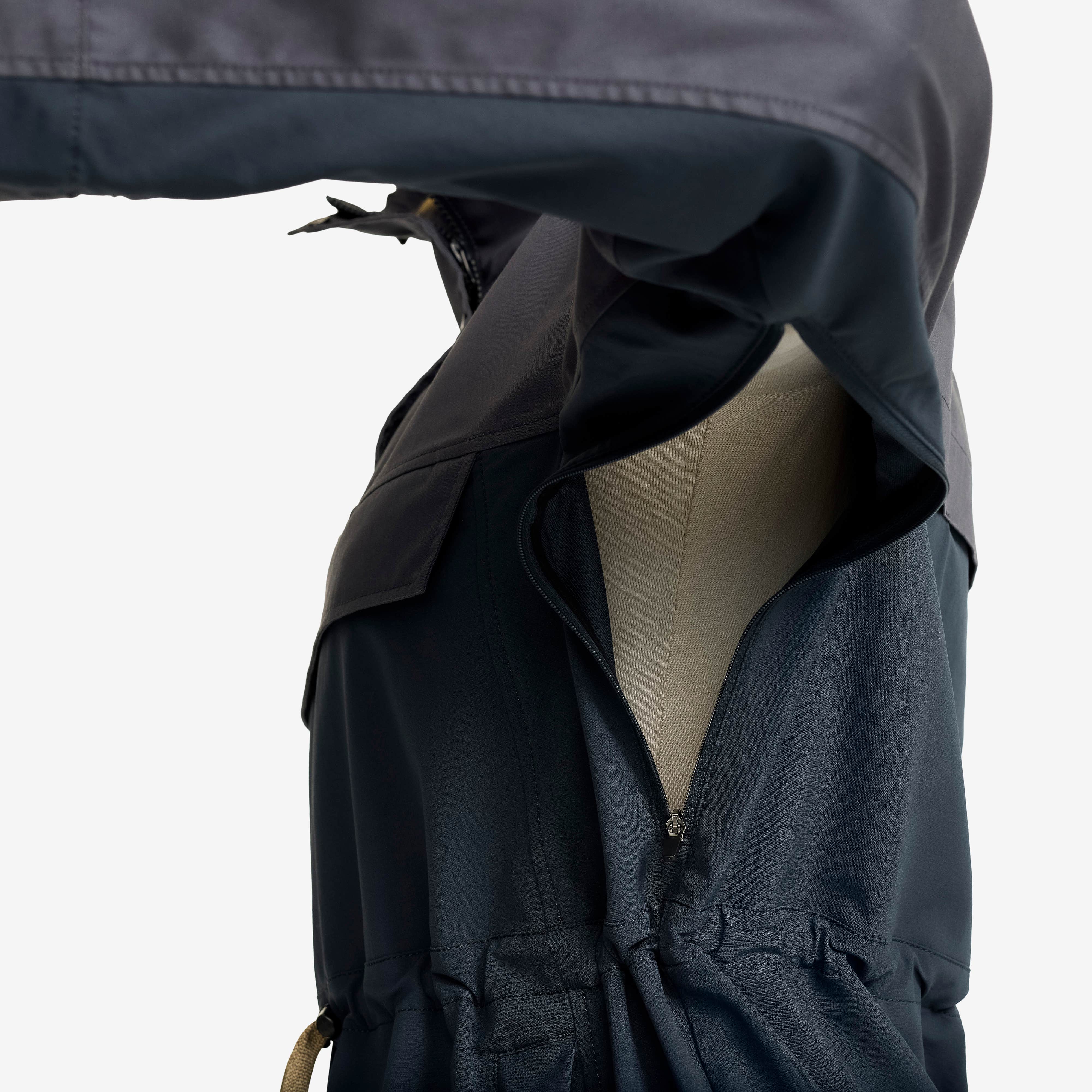 Rambler Lightweight Anorak  Dame India Ink/Blueberry