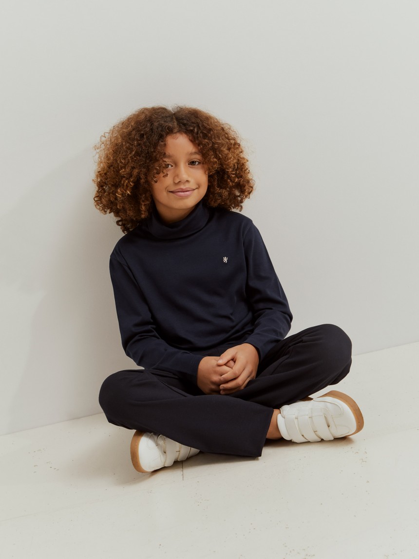 Camisola básica de gola alta em algodão