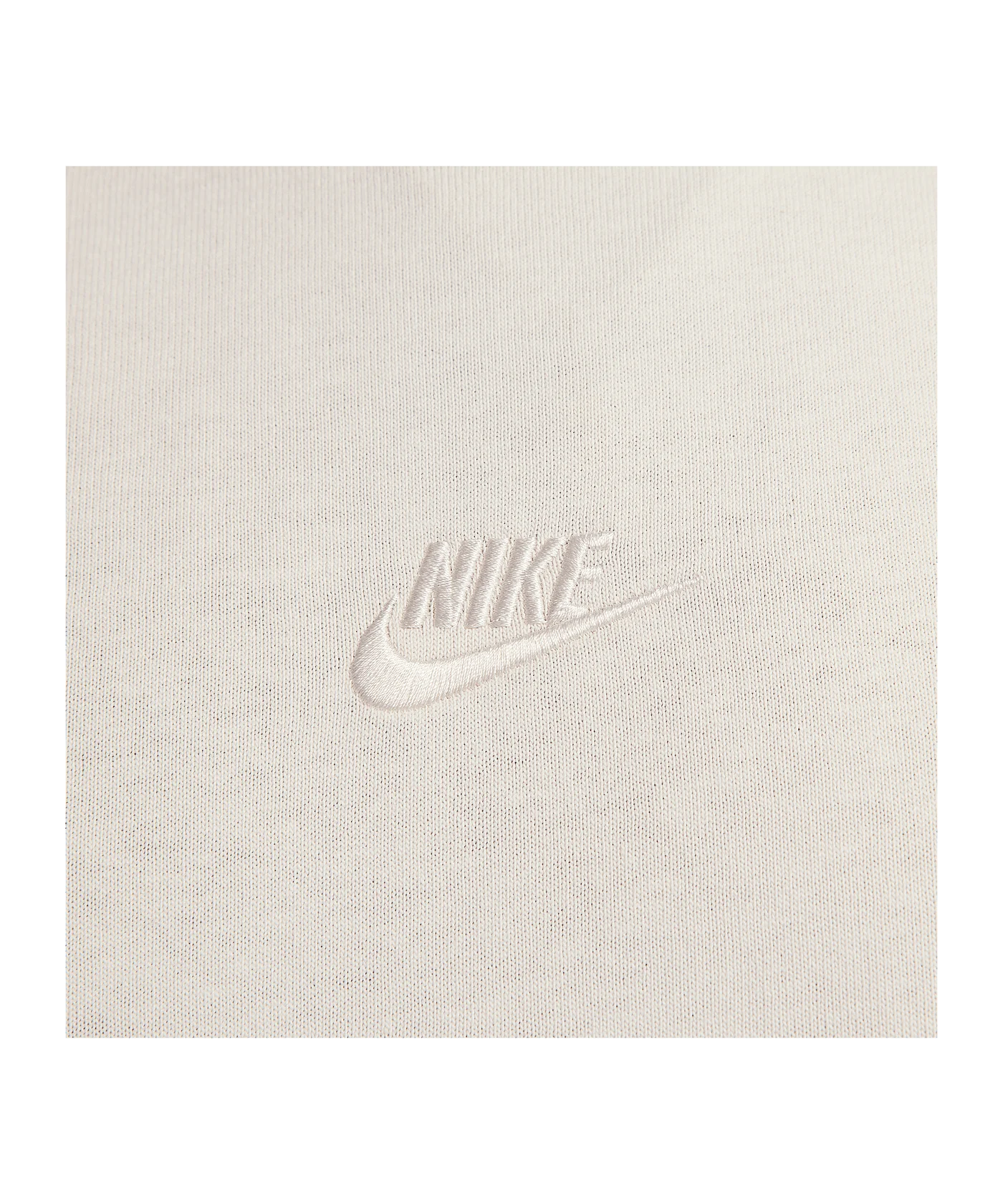 Nike Essential T-Shirt Braun F104