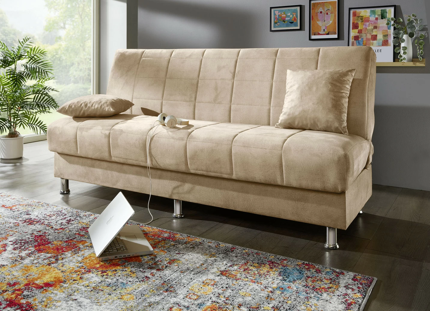 Schlafsofa mit Bettkasten und Dekokissen