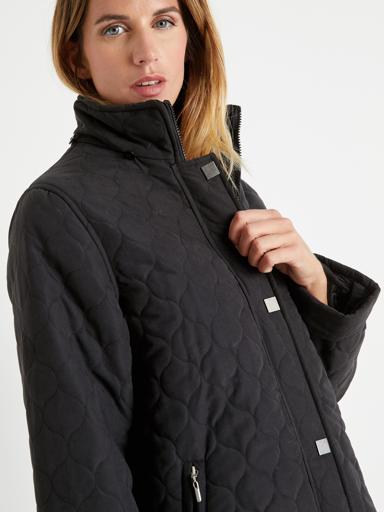 Parka matelassée courte en microfibre