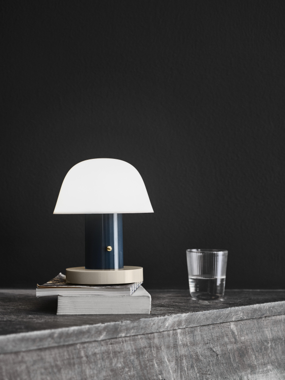 &tradition Setago JH27 tafellamp LED oplaadbaar Nude & Forest
