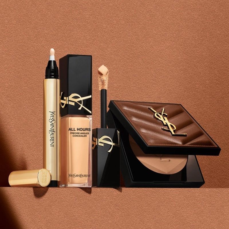 Yves Saint Laurent All Hours Hyper Bronze  04 Warm Sandalwood