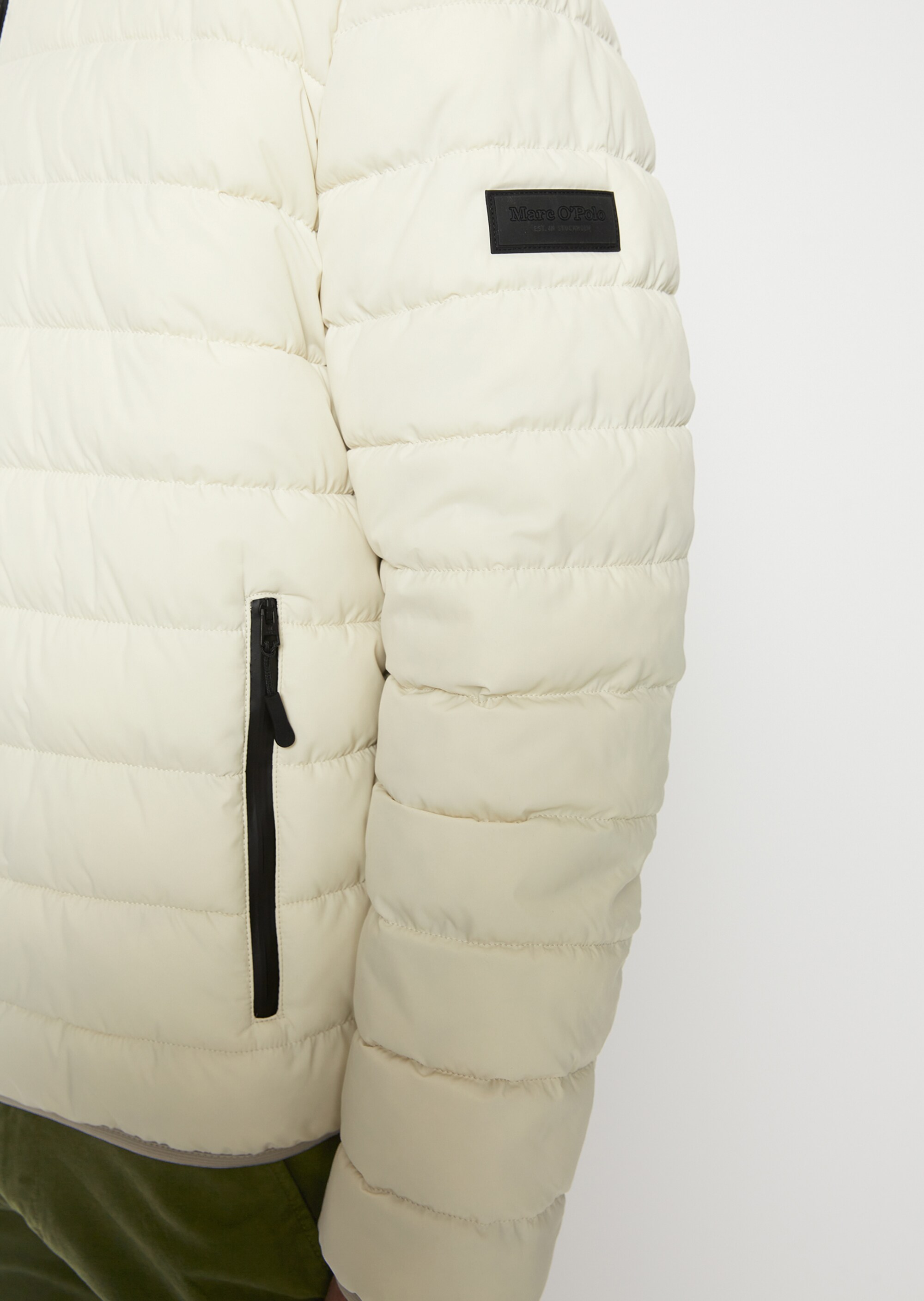 Steppjacke regular in leichter, wasserabweisender Qualität