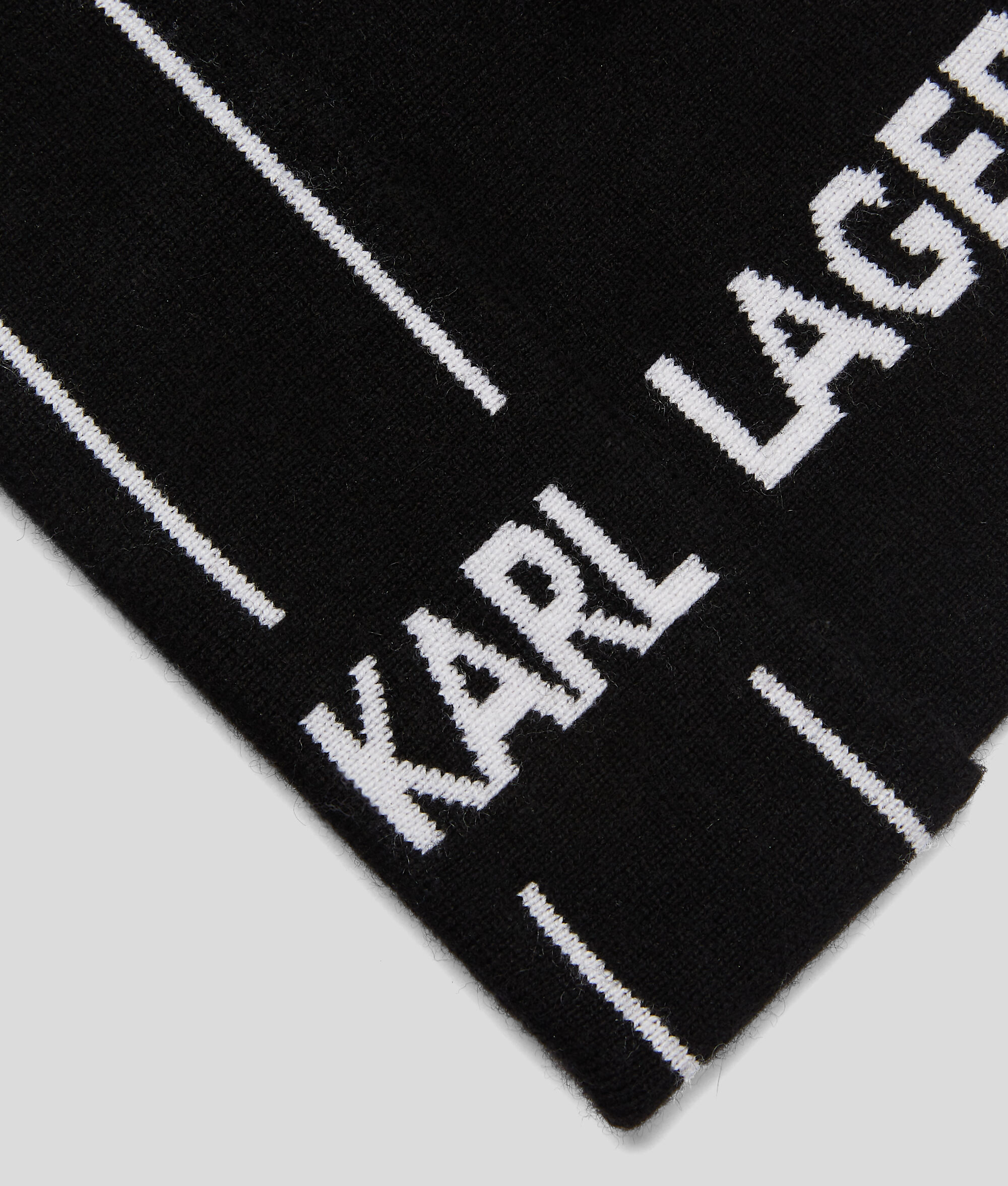 BONNET EN TRICOT K/ESSENTIAL