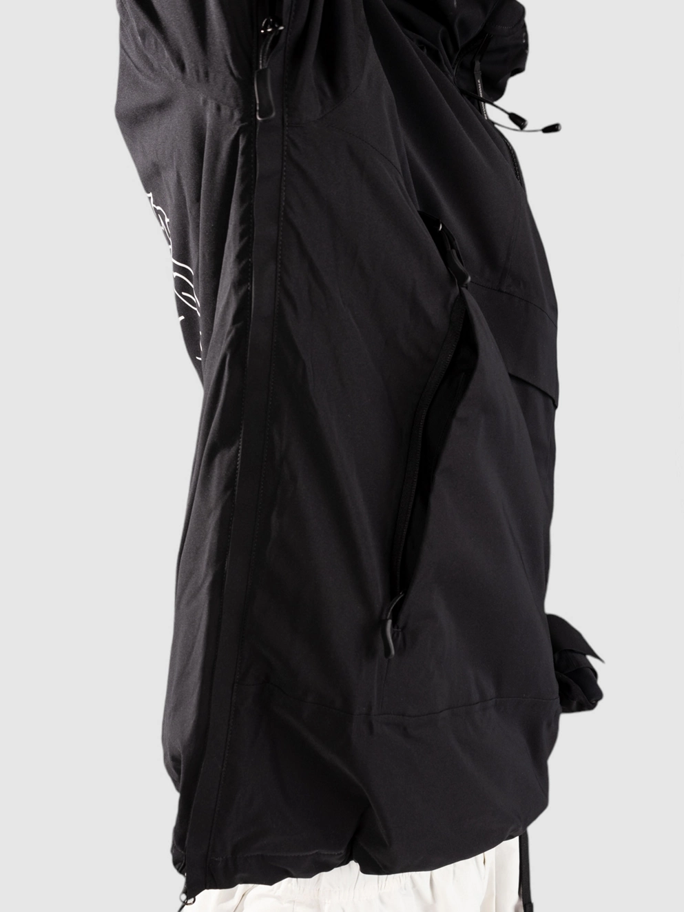 Beyond Medals 2L Anorak black