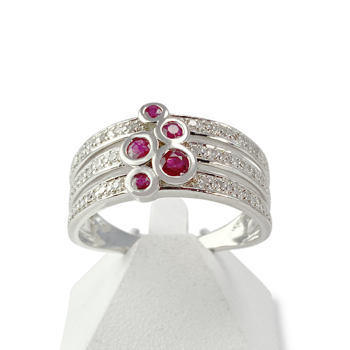 Bague d'occasion or 375 blanc diamants rubis