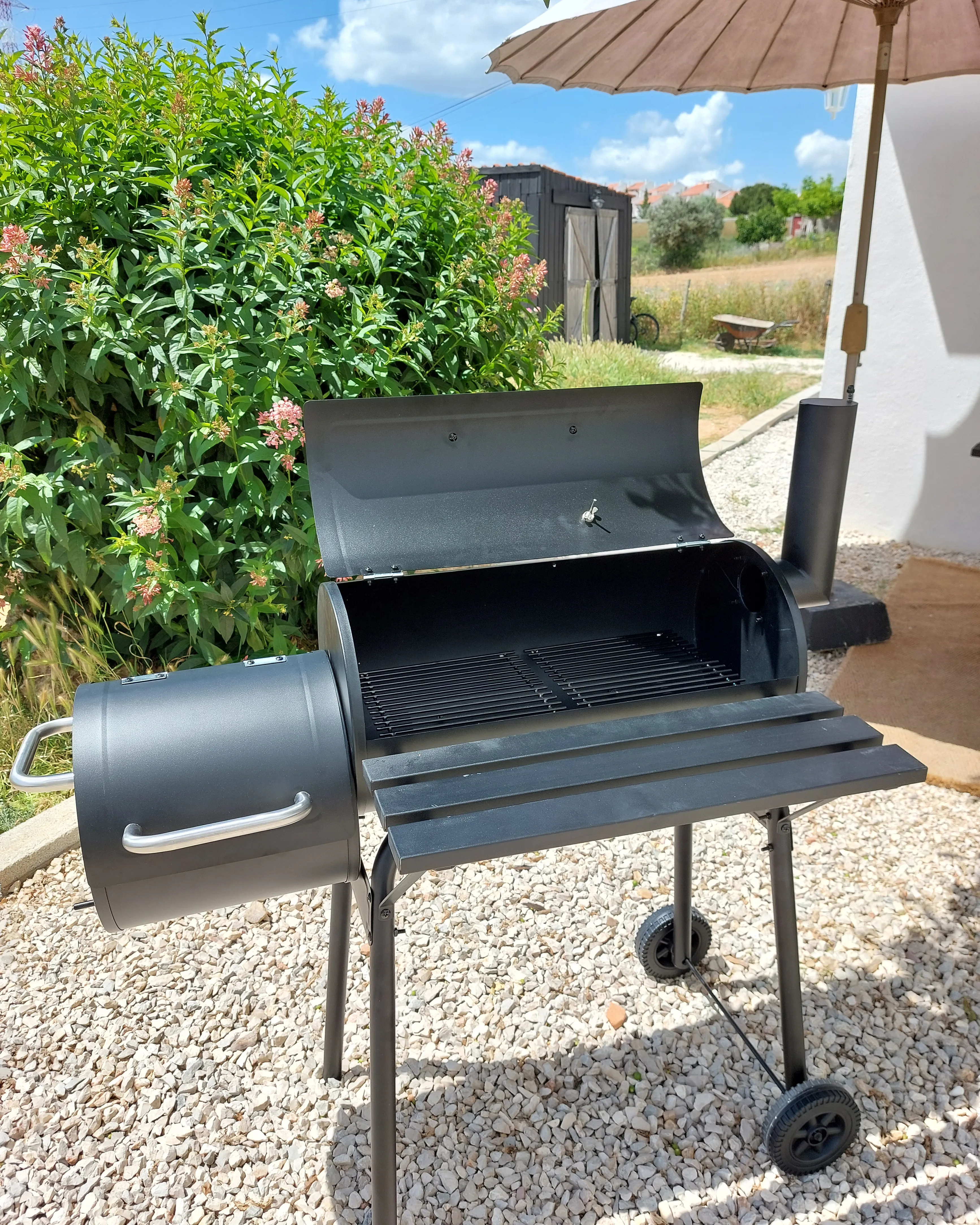 Houtskoolgrill voor buiten KATLA met smoker Metaal Zwart