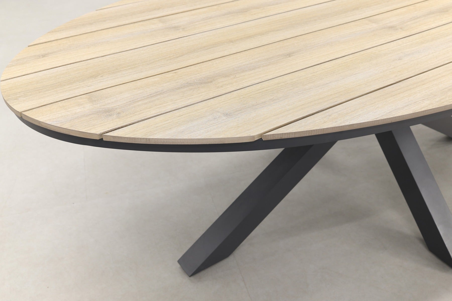 Garden Impressions Jasmine - Black|Edison 220x115 cm. - ovale tuinset