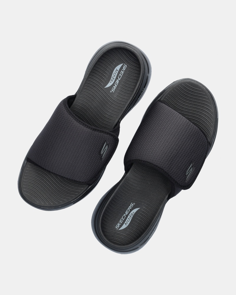 Skechers Go Walk Arch Fit Manta Ray Bay Slippers  - zwart