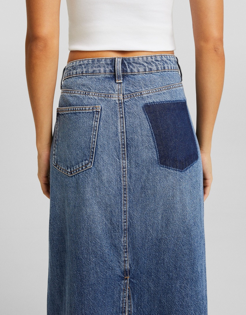 Saia jeans longa com fenda frontal