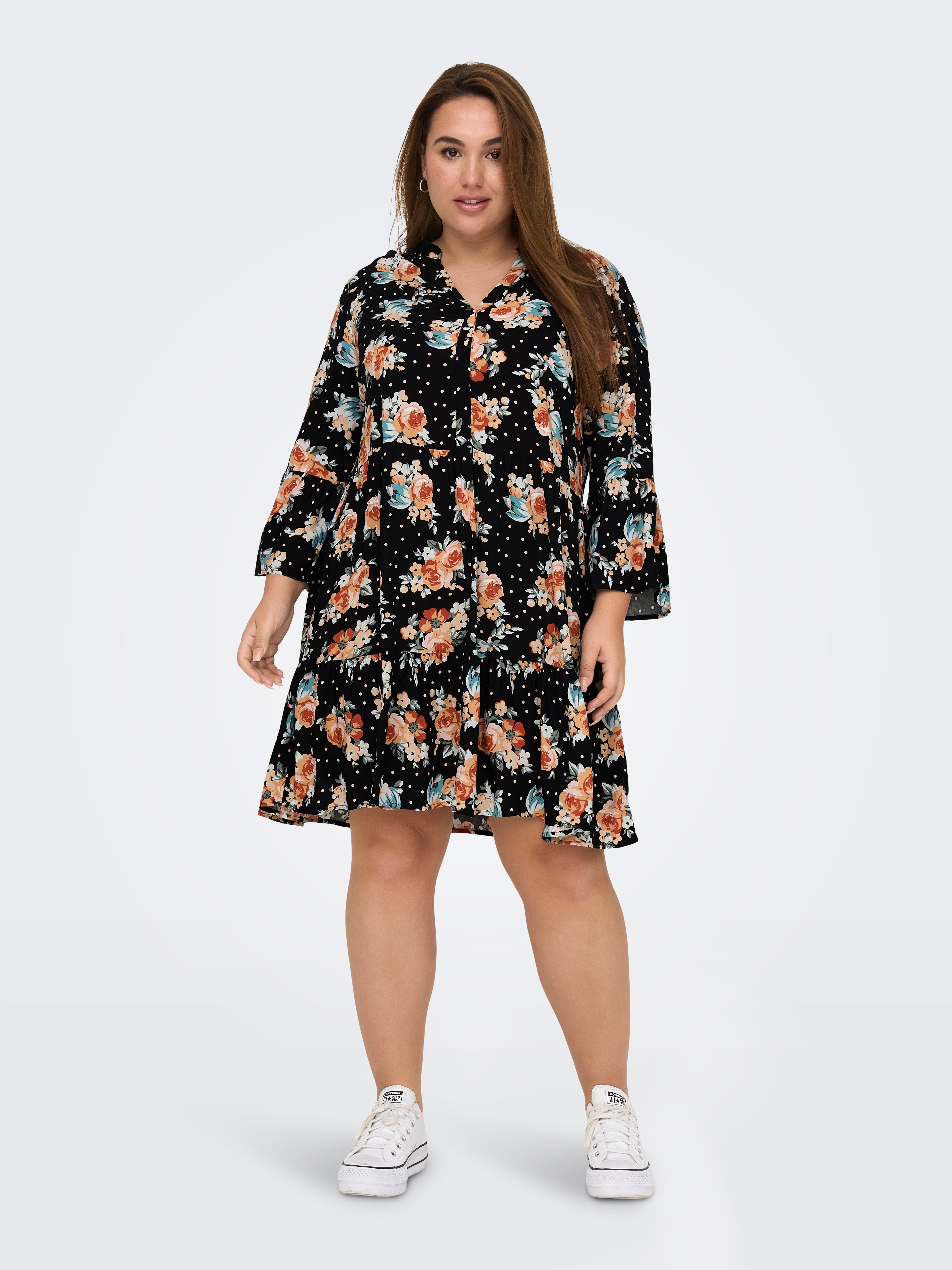 CARANITA Kurzes Kleid Black
